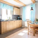 Front In With Sauna Nowecin
