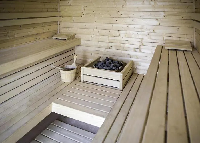 Awesome In With Kitchen 度假居